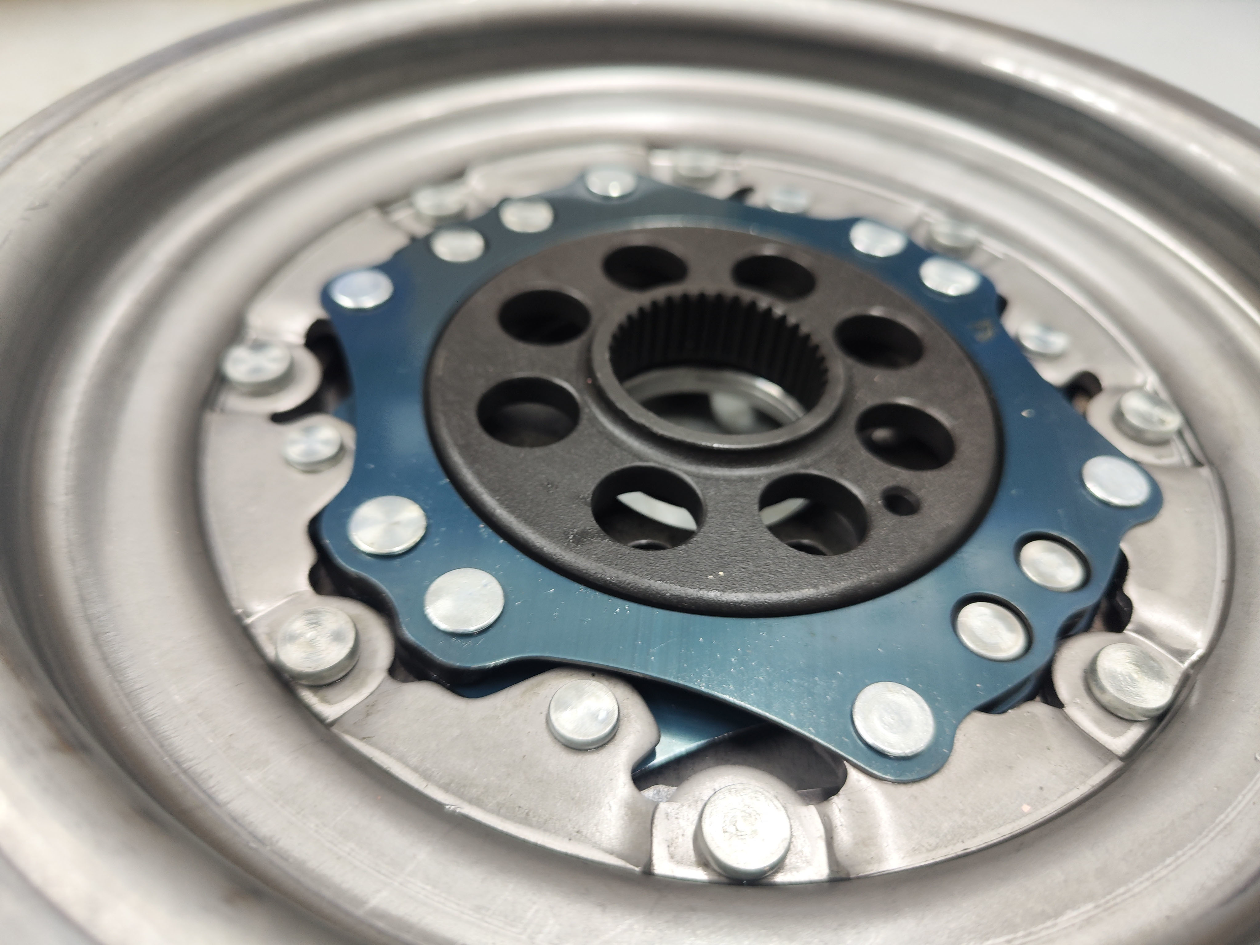 02E DQ250 DSG 6-Speed Transmission Flywheel with 8 Holes and 129 Teeth 03L105266AF/DD for VW AUDI for Passat CC Golf Double Dual - Image 3